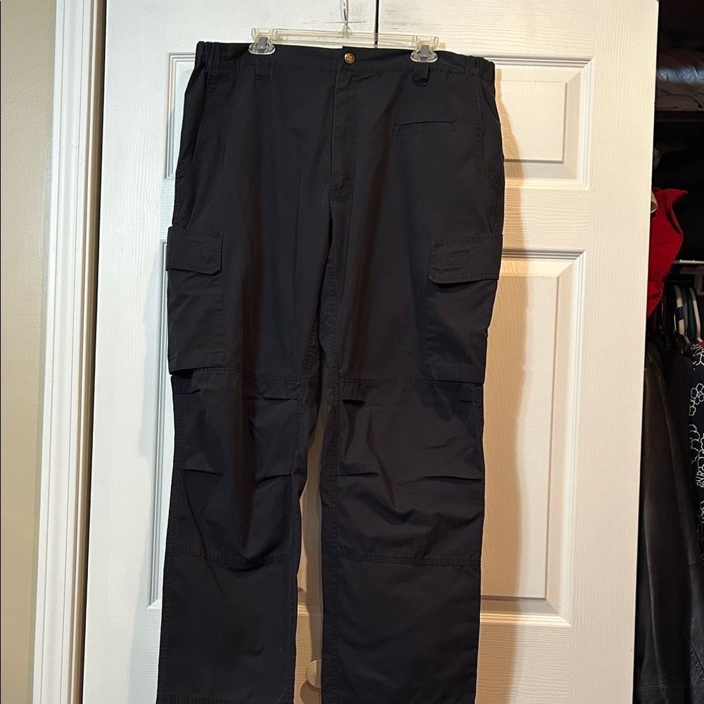 LA Police Gear - 40 x32 Men’s Black Tactical Cargo Hiking Pants